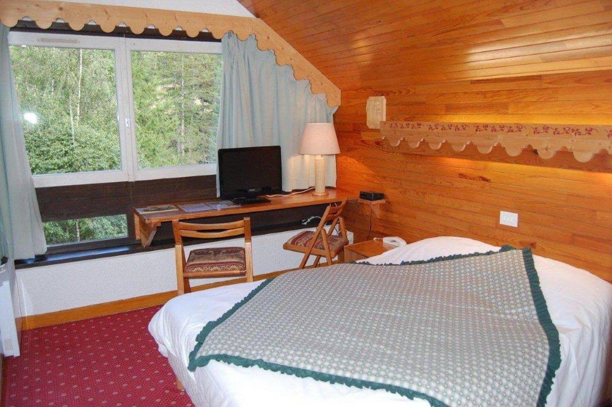 Hotel Ecureuil فارْ المظهر الخارجي الصورة