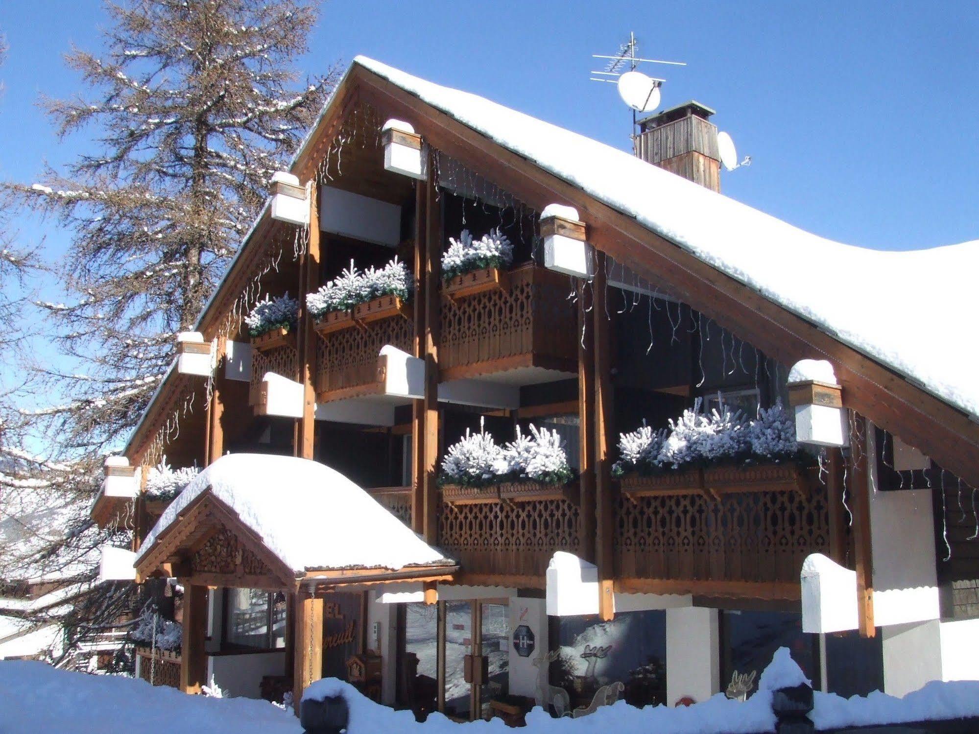 Hotel Ecureuil فارْ المظهر الخارجي الصورة